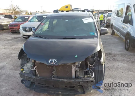 2015 Toyota Sienna Le 8 Passenger from USA, damaged, VIN 5TDKK3DC5FS574320